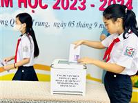 Lễ Chào cờ đặc biệt tưởng nhớ học sinh tử nạn trong vụ cháy chung cư mini Khương Hạ