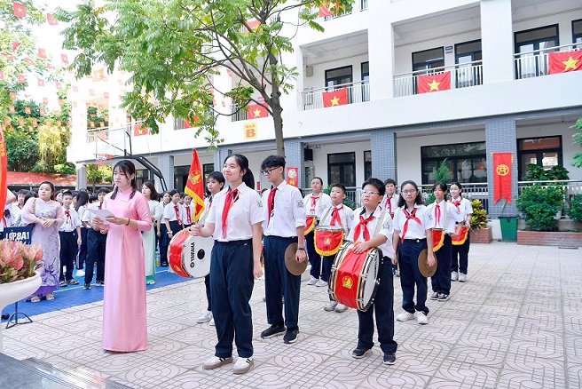 RỘN RÀNG CHÀO ĐÓN NĂM HỌC MỚI 2025-2026: NGÀY HỘI ĐẾN TRƯỜNG - LAN TỎA YÊU THƯƠNG 