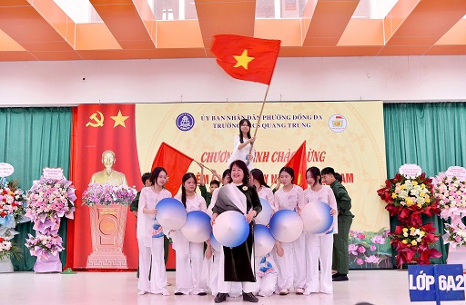 TRƯỜNG THCS QUANG TRUNG TỔ CHỨC CÁC HOẠT ĐỘNG CHÀO MỪNG KỈ NIỆM 43 NĂM NGÀY NHÀ GIÁO VIỆT NAM 