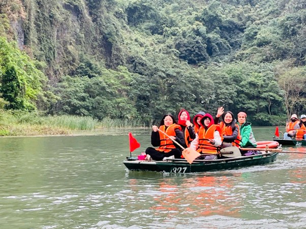 DU XUÂN TRÀNG AN - CHUYẾN ĐI ĐẦU NĂM CỦA CÁN BỘ, GIÁO VIÊN, NHÂN VIÊN TRƯỜNG THCS QUANG TRUNG 